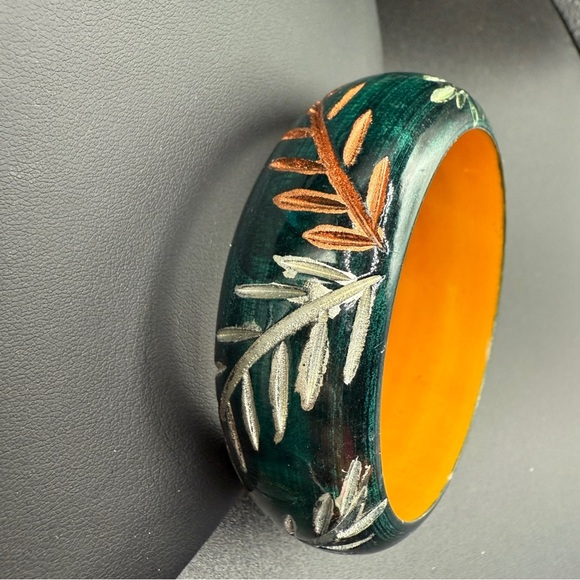Pretty Emerald Green Etched Leaf Bangle Bracelet with Golden Yellow Interior - Picture 7 of 10